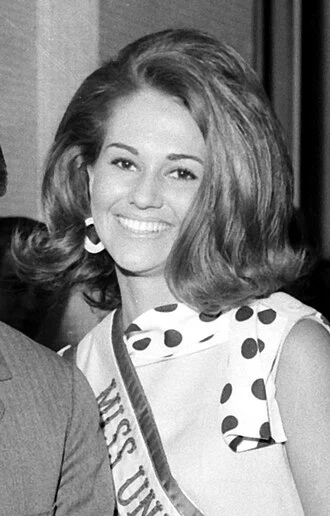 Sylvia Hitchcock height profile photo