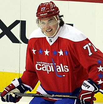 T. J. Oshie height profile photo