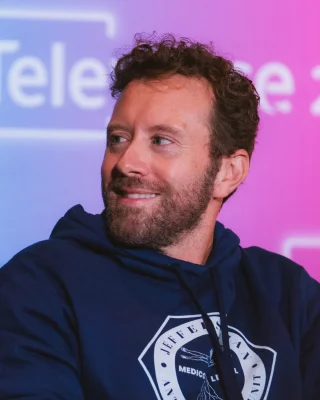 T. J. Thyne height profile photo