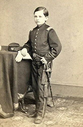 Tad Lincoln height profile photo