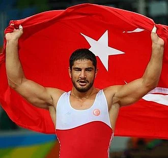 Taha Akgül height profile photo