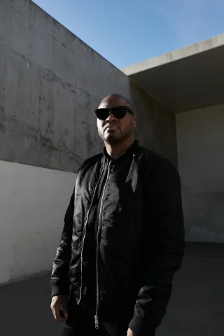 Taio Cruz height profile photo