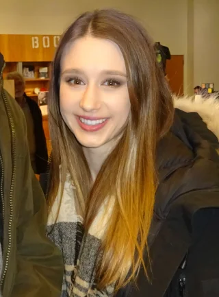 Taissa Farmiga height profile photo