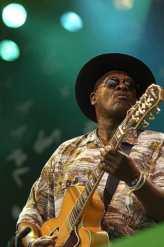 Taj Mahal (musician) height profile photo