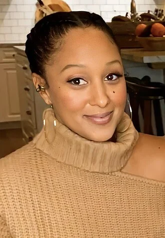 Tamera Mowry height profile photo