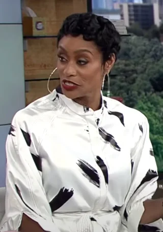 Tami Roman height profile photo