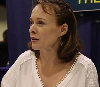 Tami Stronach height profile photo
