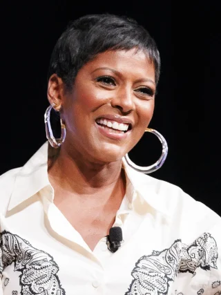 Tamron Hall height profile photo