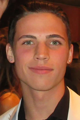 Tanner Buchanan height profile photo