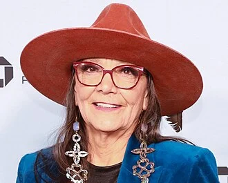 Tantoo Cardinal height profile photo