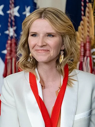 Tara Westover height profile photo
