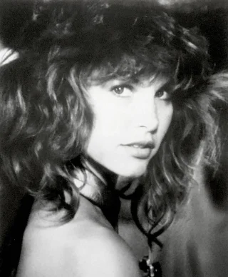Tawny Kitaen height profile photo