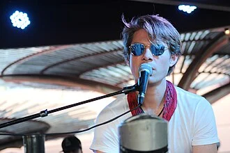 Taylor Hanson height profile photo