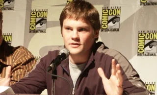 Teddy Dunn height profile photo