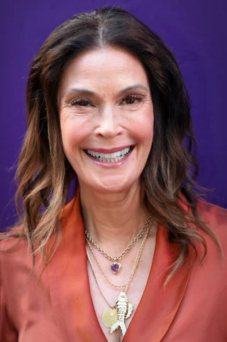 Teri Hatcher height profile photo
