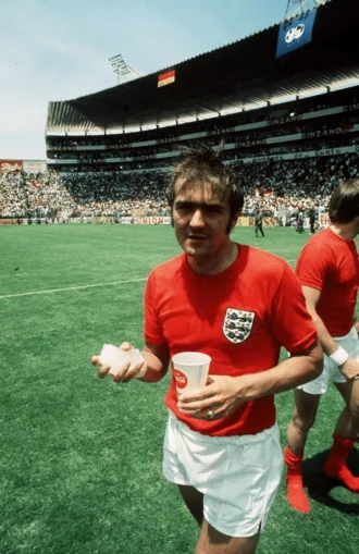 Terry Cooper (footballer, born 1944) height profile photo