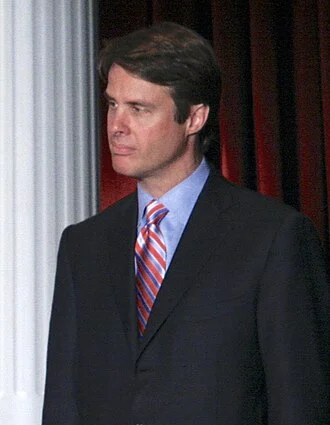 Terry Moran height profile photo