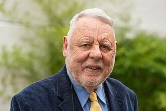 Terry Waite height profile photo