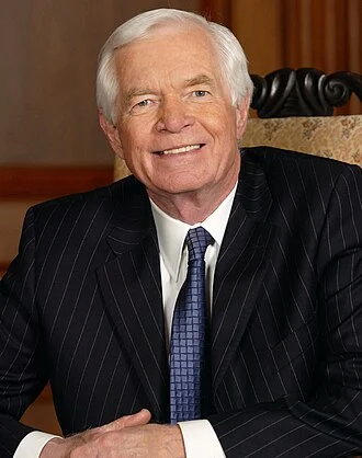 Thad Cochran height profile photo