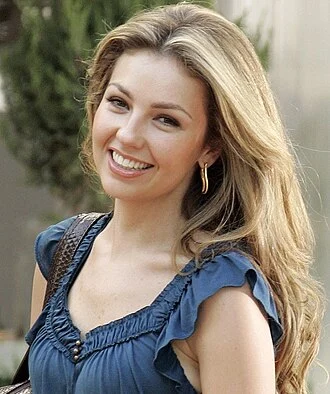 Thalía height profile photo