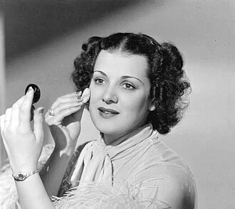 Thelma Leeds height profile photo
