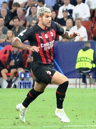 Théo Hernandez height profile photo