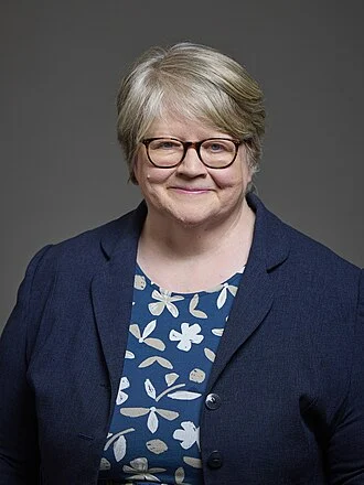 Thérèse Coffey height profile photo