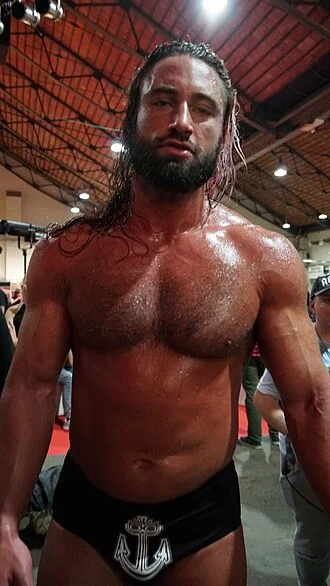 Thom Latimer height profile photo