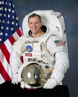 Thomas Akers height profile photo