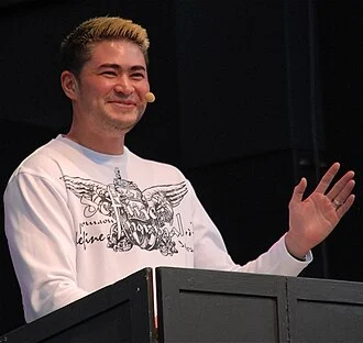 Thomas Beatie height profile photo