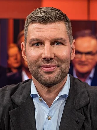 Thomas Hitzlsperger height profile photo