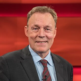 Thomas Oppermann height profile photo