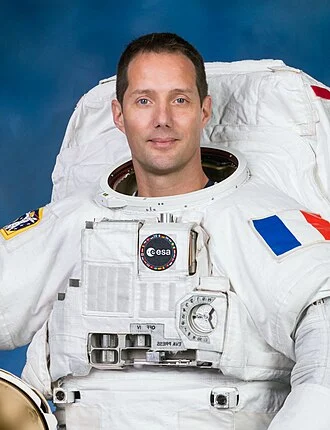 Thomas Pesquet height profile photo