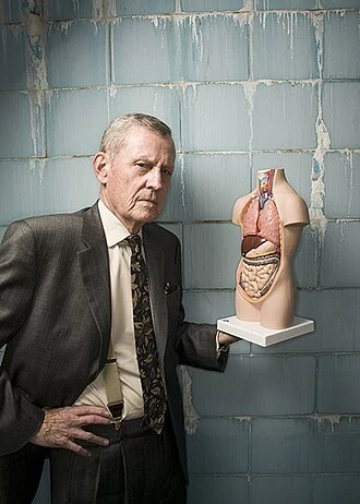 Thomas Starzl height profile photo