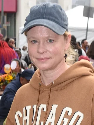 Thora Birch height profile photo