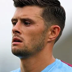 Aaron Cresswell height profile photo