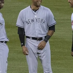 Aaron Hicks height profile photo