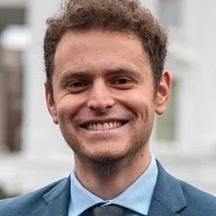 Aaron Parnas height profile photo