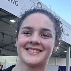 Abbi Pulling height profile photo