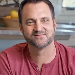 Adam Housley height profile photo