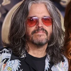 Adam Jones (musician) height profile photo