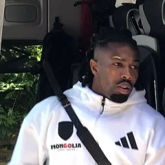 Adama Traoré (footballer, born 1996) height profile photo