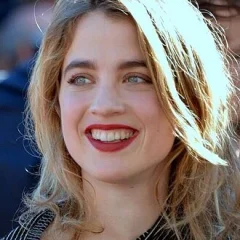 Adèle Haenel height profile photo