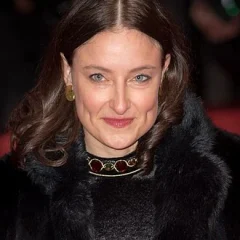 Adele Romanski height profile photo