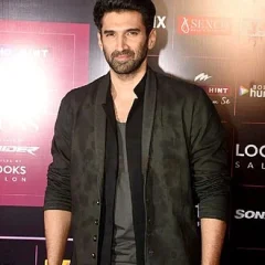 Aditya Roy Kapur height profile photo