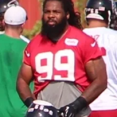 Adrian Clayborn height profile photo