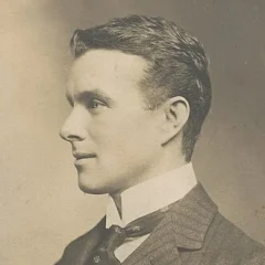 Aeneas Mackintosh height profile photo