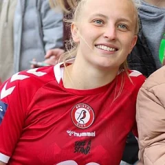 Aggie Beever-Jones height profile photo