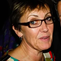Aggie MacKenzie height profile photo