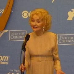 Agnes Nixon height profile photo